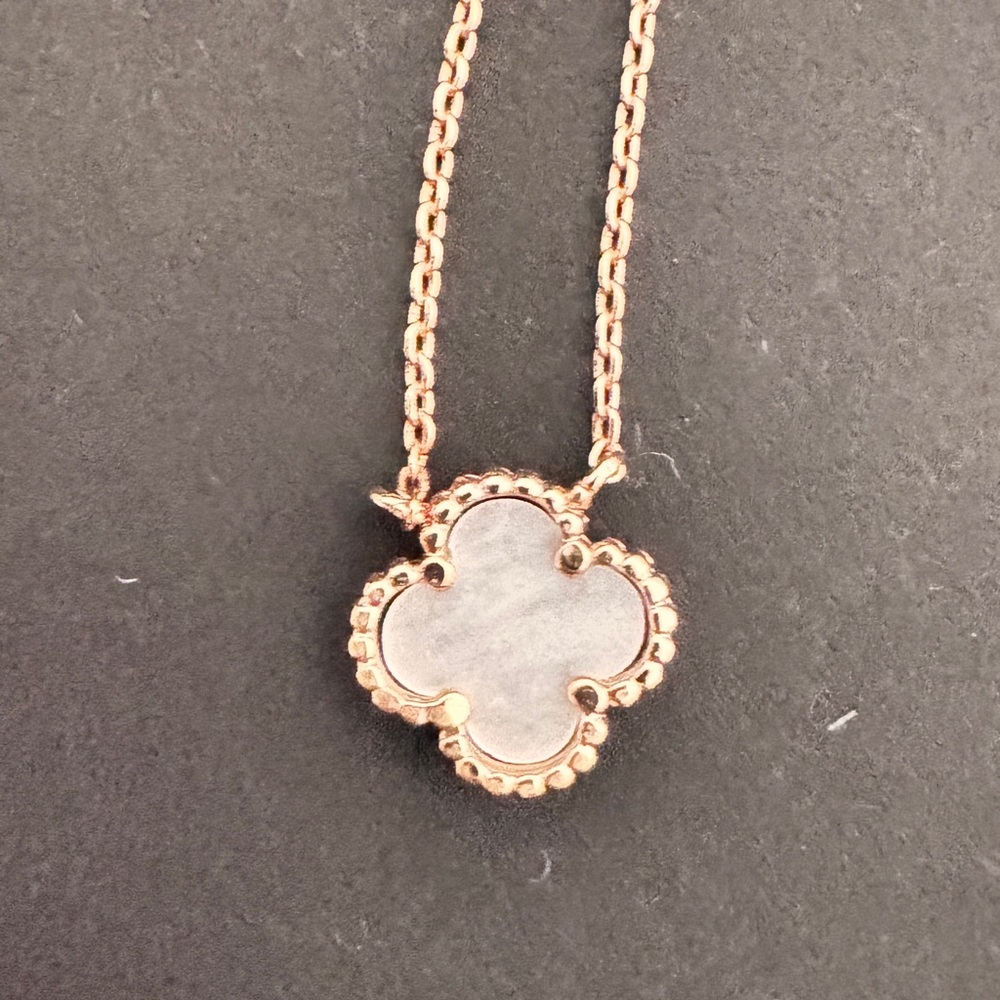 Elegant Gold Clover Pendant Necklace